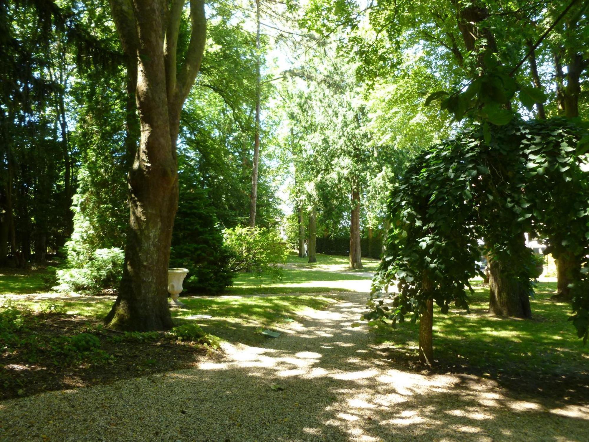 Hostellerie Du Royal Lieu Compiègne Buitenkant foto